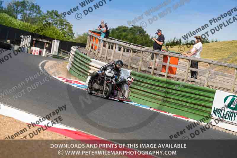 Vintage motorcycle club;eventdigitalimages;mallory park;mallory park trackday photographs;no limits trackdays;peter wileman photography;trackday digital images;trackday photos;vmcc festival 1000 bikes photographs